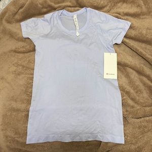 Lululemon Swiftly Tech Short Sleeve 2.0 Size 8
